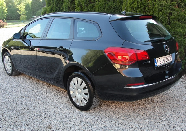 Opel Astra cena 24900 przebieg: 203481, rok produkcji 2015 z Staszów małe 232